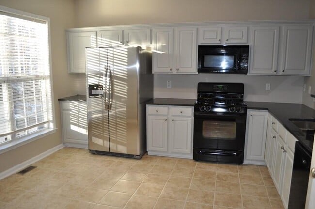 Building Photo - 1022 Thornborough Dr