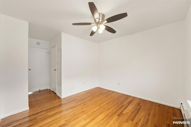 Building Photo - 1474 68th St