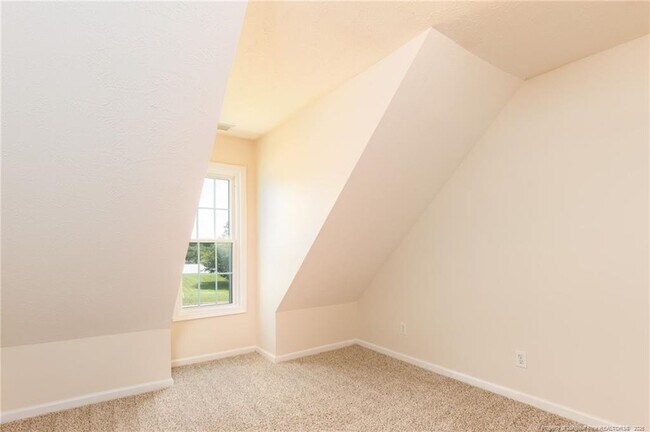 Building Photo - 114 Terrier Way