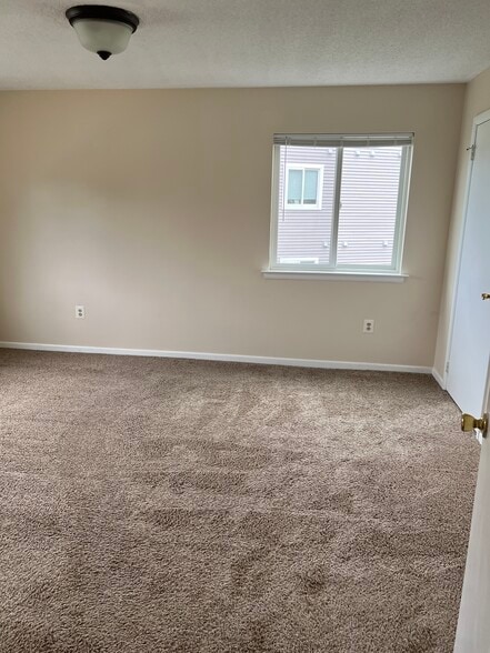 Master Bed Room - 8308 Tamarron Dr