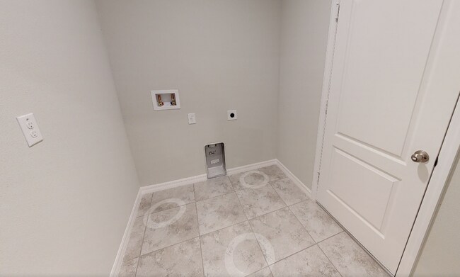 Building Photo - 1025 Top Sail Ln