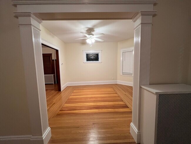 Building Photo - 67 Commonwealth Rd