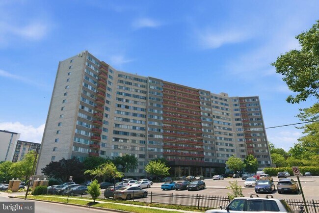 Building Photo - 5340 Holmes Run Pkwy