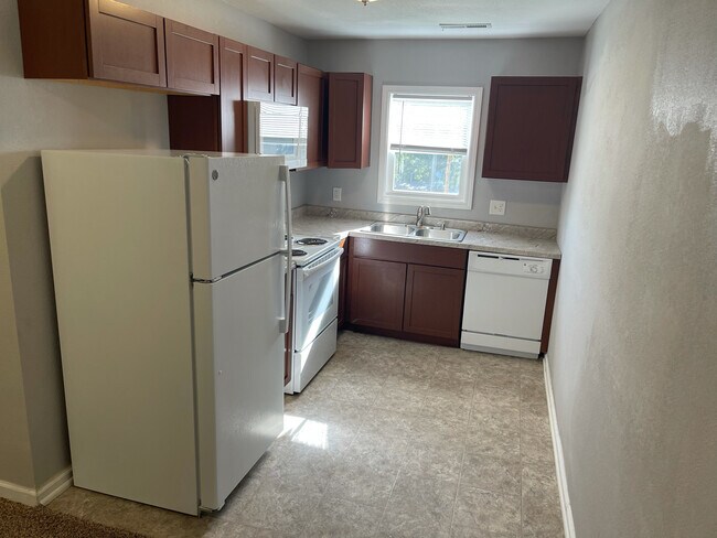 Building Photo - 8255 Center Dr