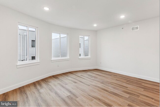 Building Photo - 2023 N Reese St