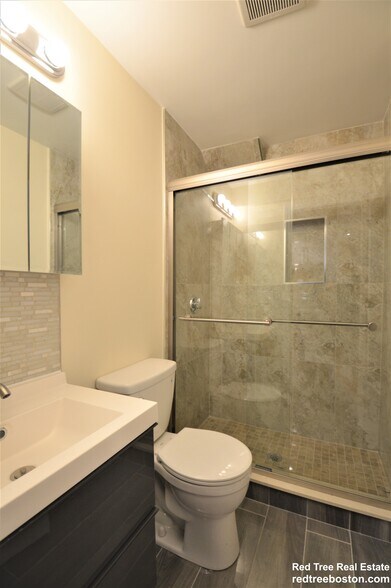 Building Photo - 1801 Beacon St