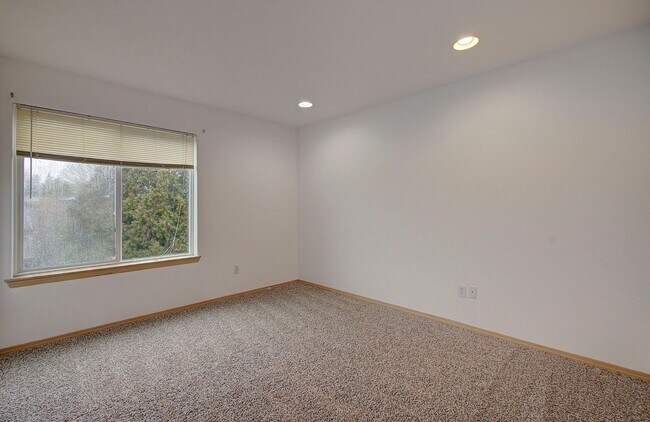 Building Photo - Beautiful 3 Bd 3 Ba Home in Bagley Downs Neighborhood