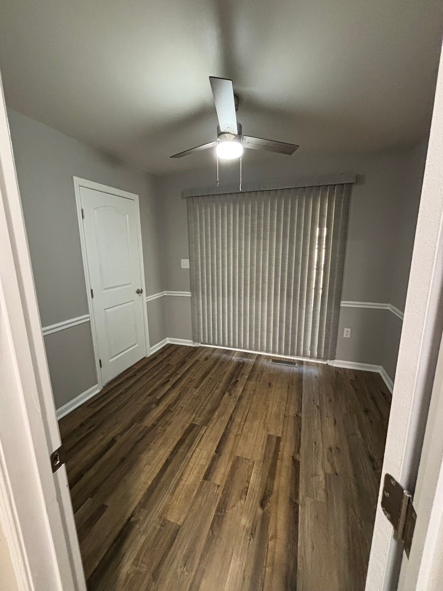 Bedroom first floor - 405 Franklin St