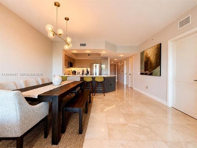 Building Photo - 15051 Royal Oaks Ln