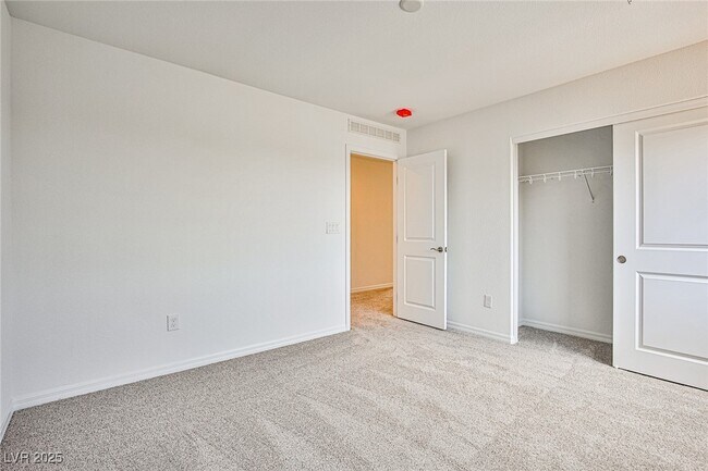 Building Photo - 7412 Legacy Pt St