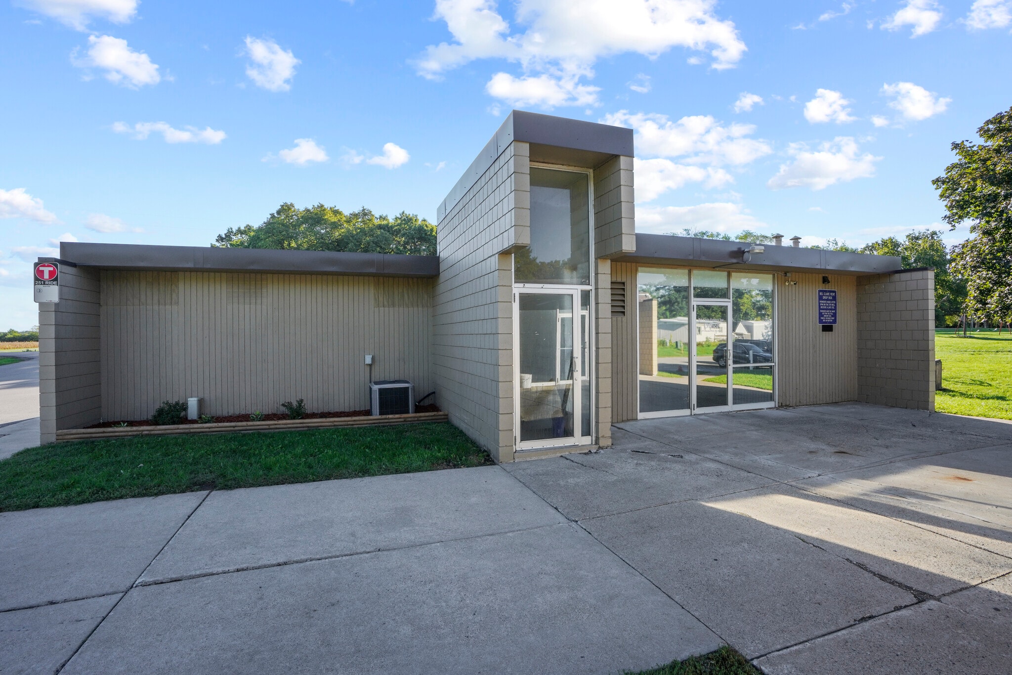 Building Photo - 58 Joymar Dr