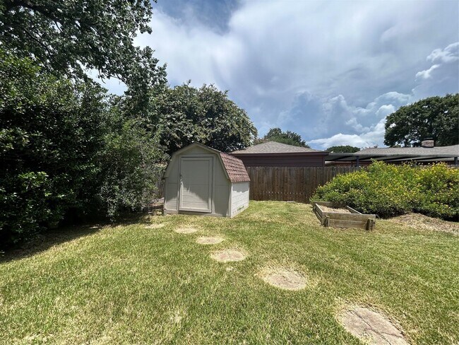 Building Photo - 12118 Dorrance Ln