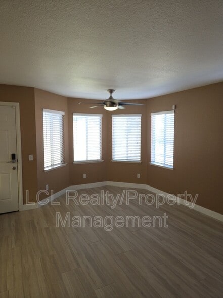Building Photo - 22817 Windwood Ln