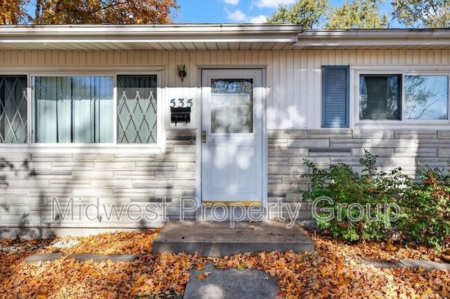 Building Photo - 535 Bardot Dr