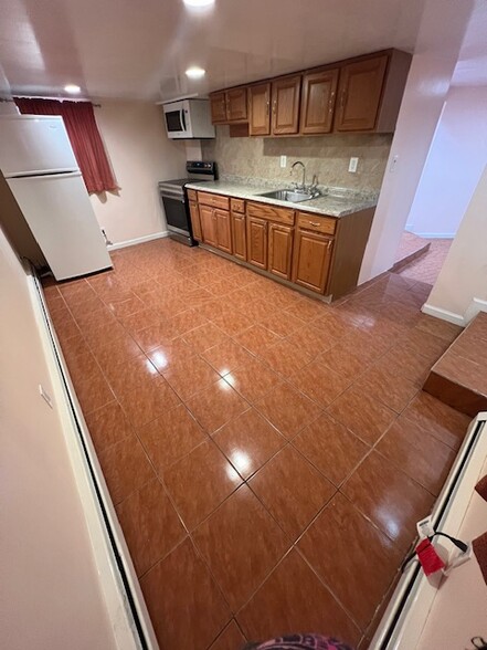 Eat in kitchen - 113 Oakwood Ave
