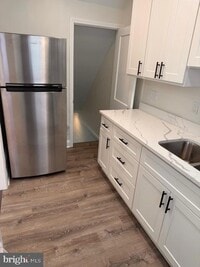 Building Photo - 1090 Cameron Rd