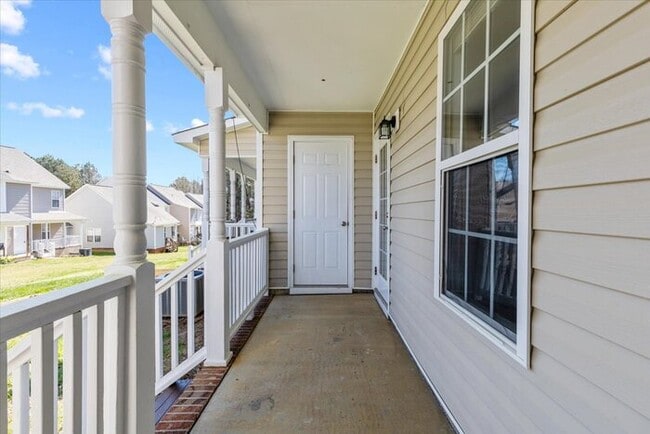 Building Photo - ***Coming Soon!!!***Clayton Townhome for Rent