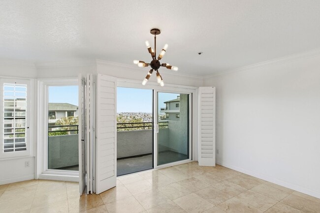 Building Photo - Spacious Luxury Home With Ocean and Newport Harbor Views