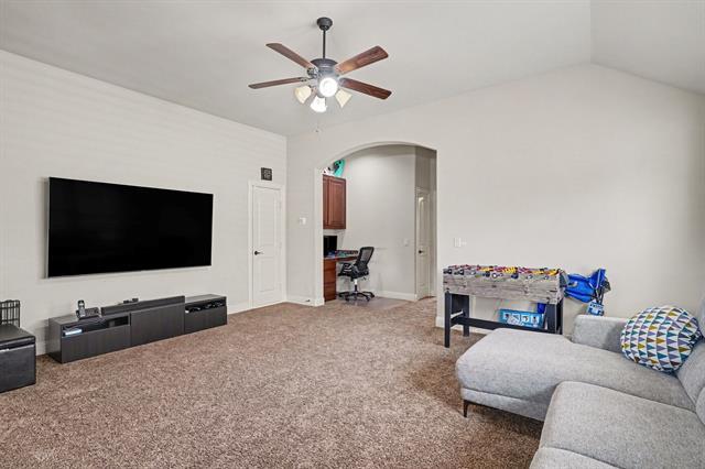 Building Photo - 2412 Lynbridge Dr