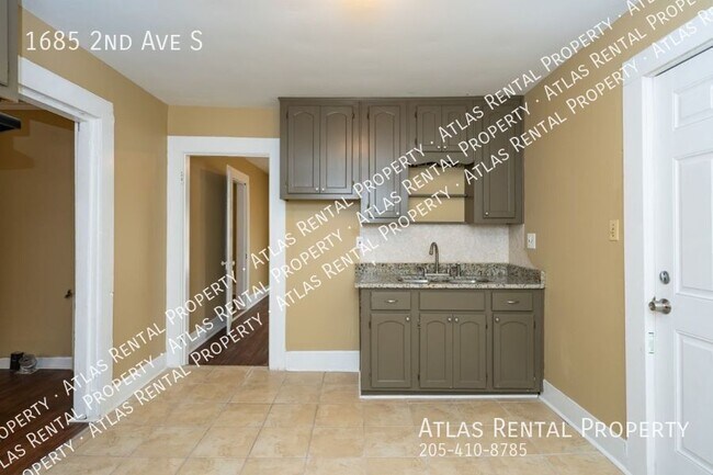 Building Photo - 1685 2nd Ave S