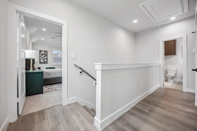 Building Photo - 303 Charlock St