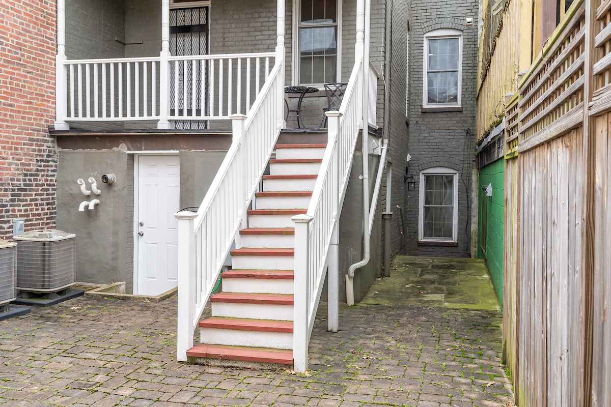 4 bedroom/3 bathroom, patio - 403 P St NW