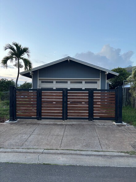 Building Photo - 86-138-138 Leihoku St