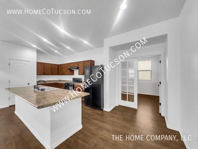 Building Photo - 6876 S Benedetti Ct