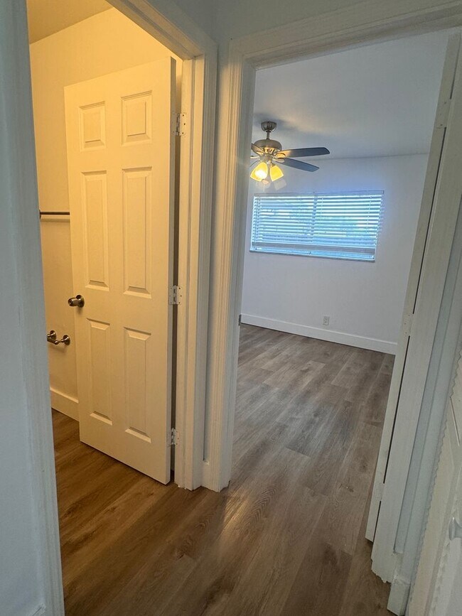 Building Photo - Charming 2 Bedroom with Garage  … (flexibl...