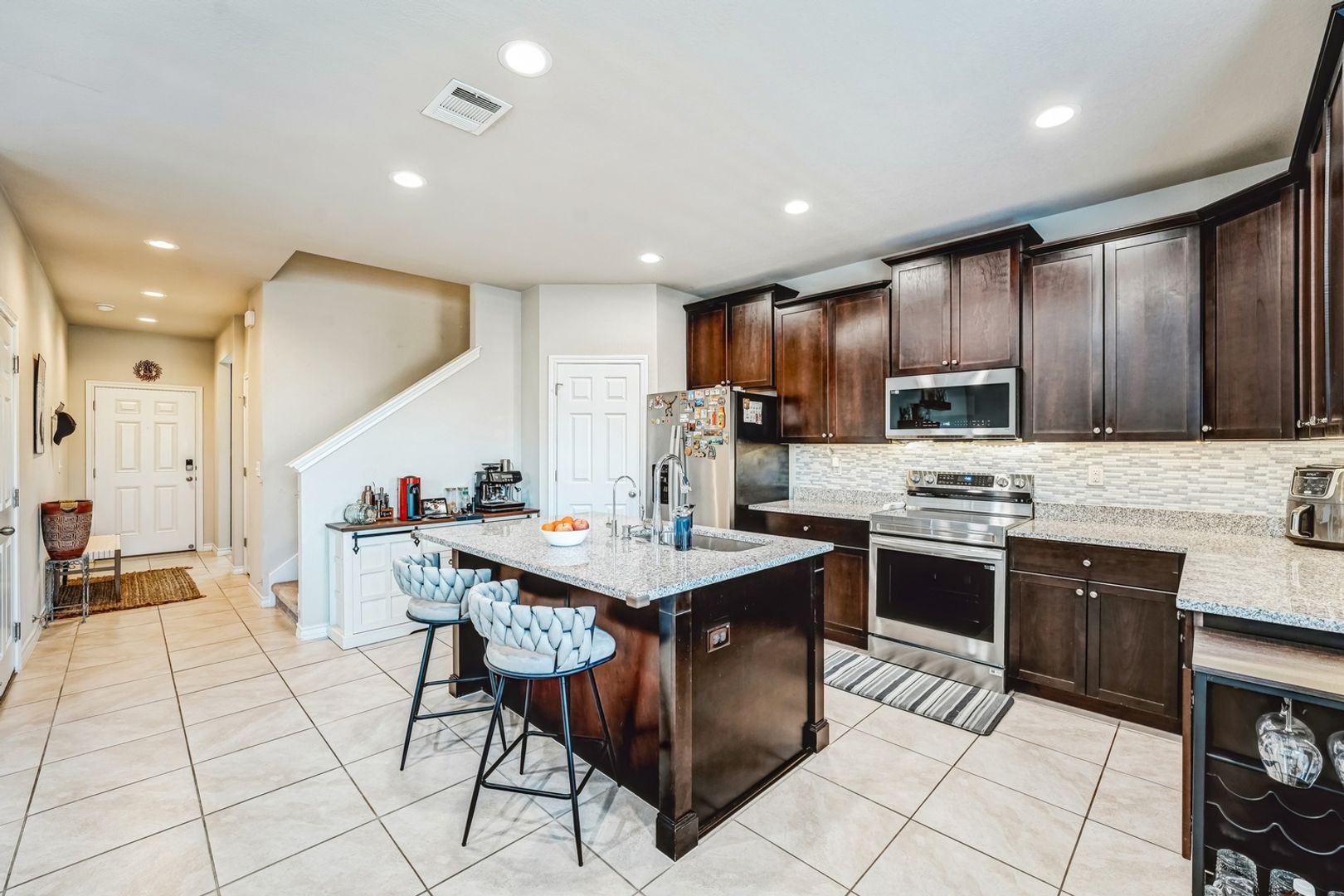 Building Photo - 617 Appalachian Trl