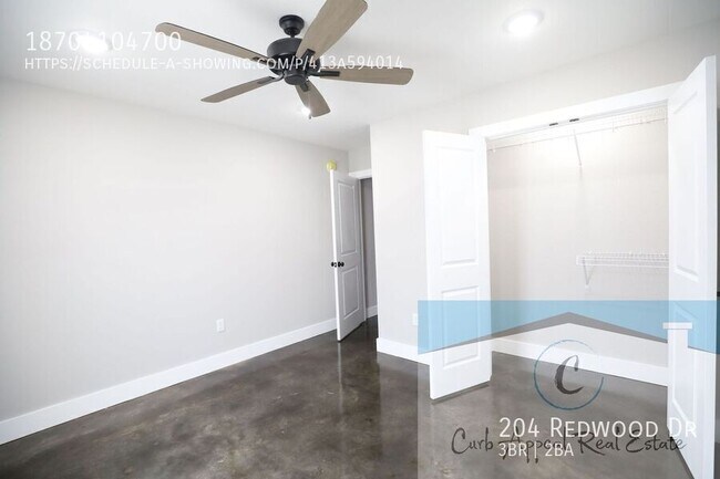 Building Photo - 204 Redwood Dr