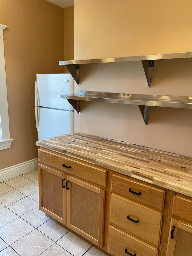 Kitchen - 1458 S 3rd St