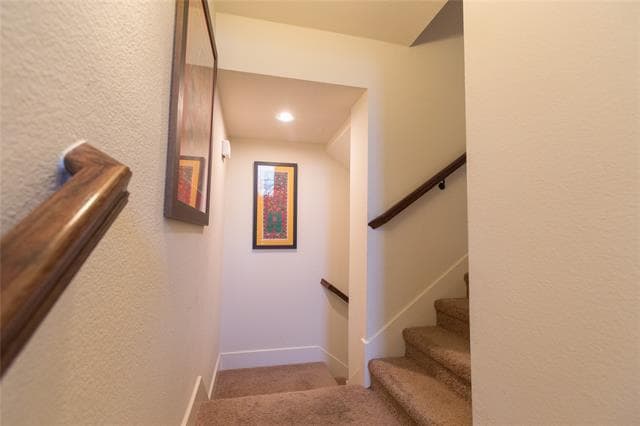 Building Photo - 2564 Jacobson Dr