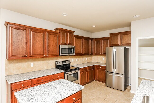 Building Photo - 313 Haywood Cir
