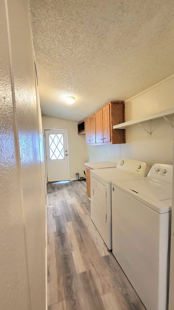 Building Photo - CONESTOGA COUNTRY ESTATES - Conestoga Parkway