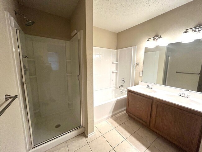 Building Photo - 3516 Clydesdale Dr