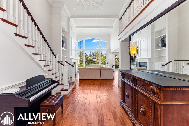 Building Photo - Stunning 3 Bedroom + Bonus Room 3.5 Bath A...