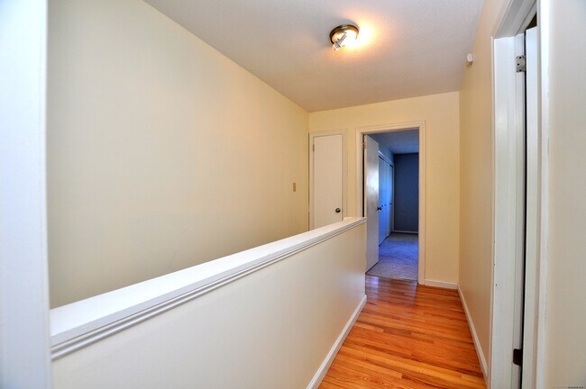 Building Photo - 305 Timber Ln