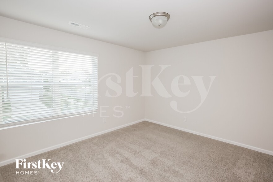 Building Photo - 9534 Hamel St