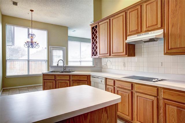 Building Photo - 2120 Los Rios Blvd