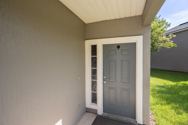 Building Photo - 313 Scrub Jay Dr
