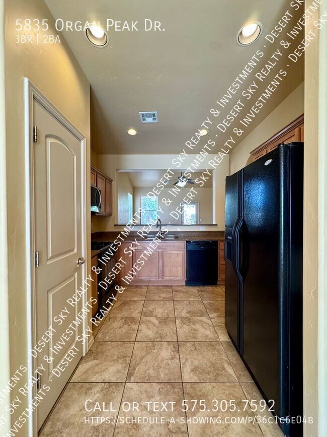Building Photo - 5835 Organ Peak Dr
