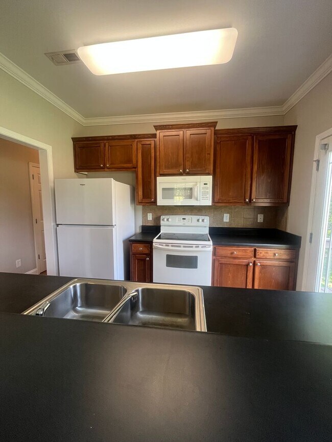 Building Photo - 128 Bentwood Cir