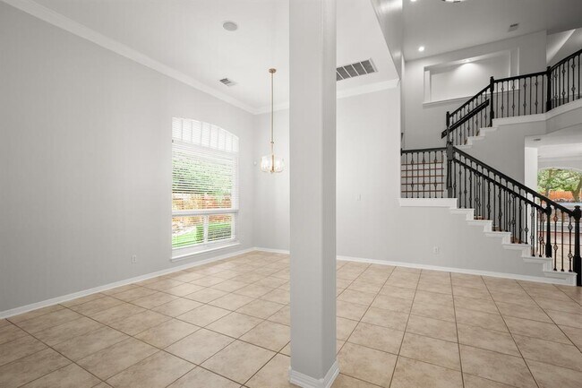 Building Photo - 6612 Casimir Cove