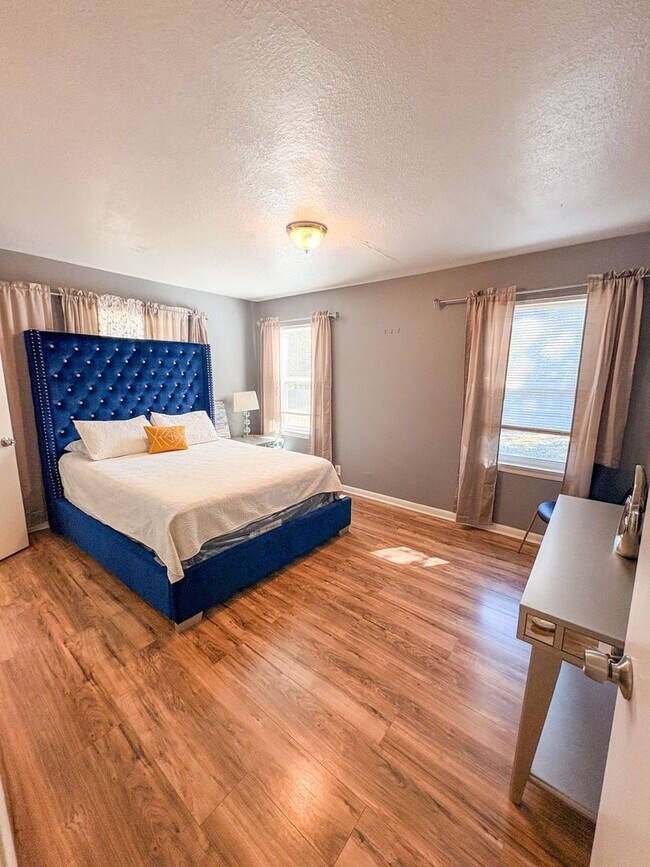 Building Photo - 1917 S 51st St