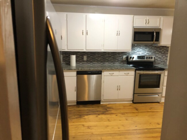 Building Photo - 1223 S Belvedere Ave