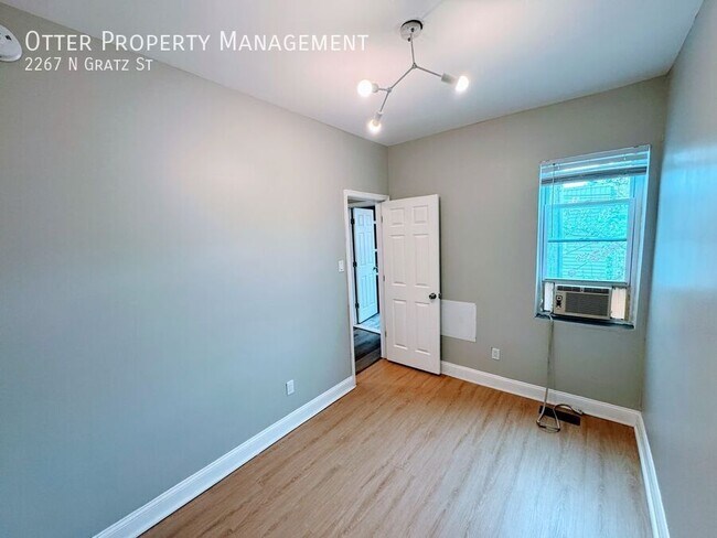 Building Photo - 2267 N Gratz St