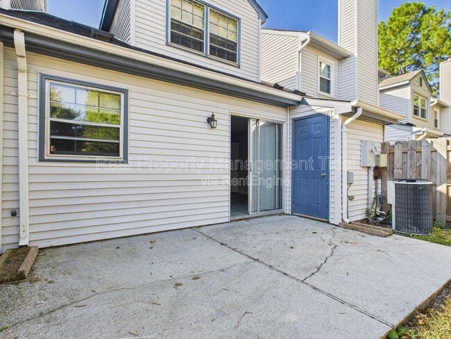 Building Photo - 121 Tidal Dr