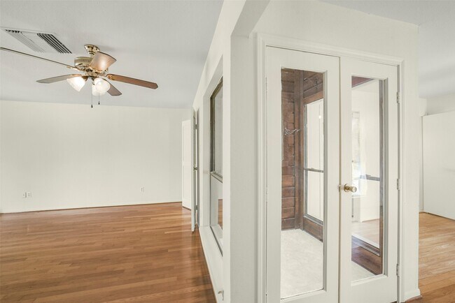 Building Photo - 2019 Place Rebecca Ln