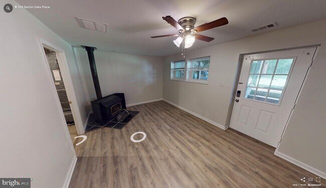 Building Photo - 939 Barton Oaks Pl
